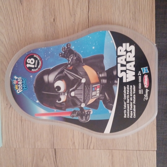 Mr. Potato head star wars Darth tater container 16 pieces plus 2 year + - Picture 1 of 5